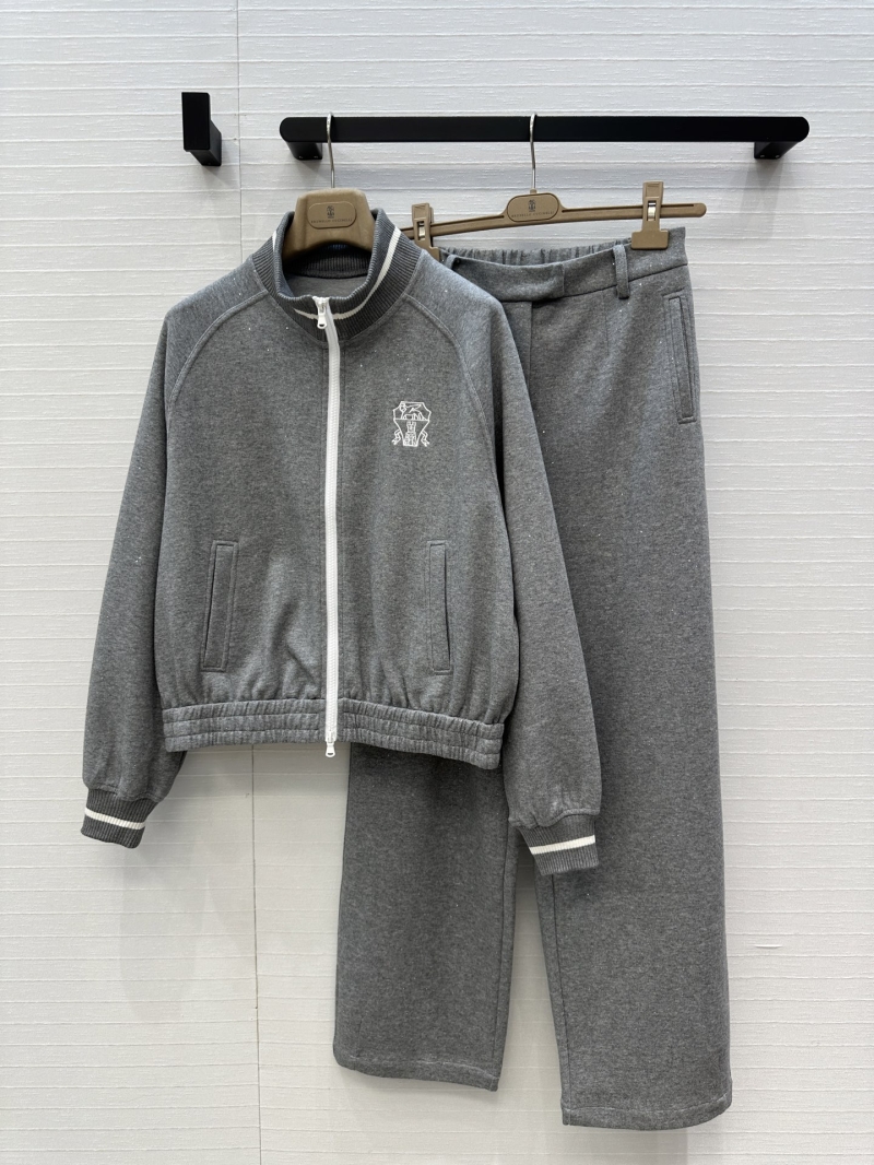 Brunello Cucinelli BC Long-Termism Casual Sportswear Set in Light Gray, Embroidered Badge Zip-Up Jacket & Tapered Trousers