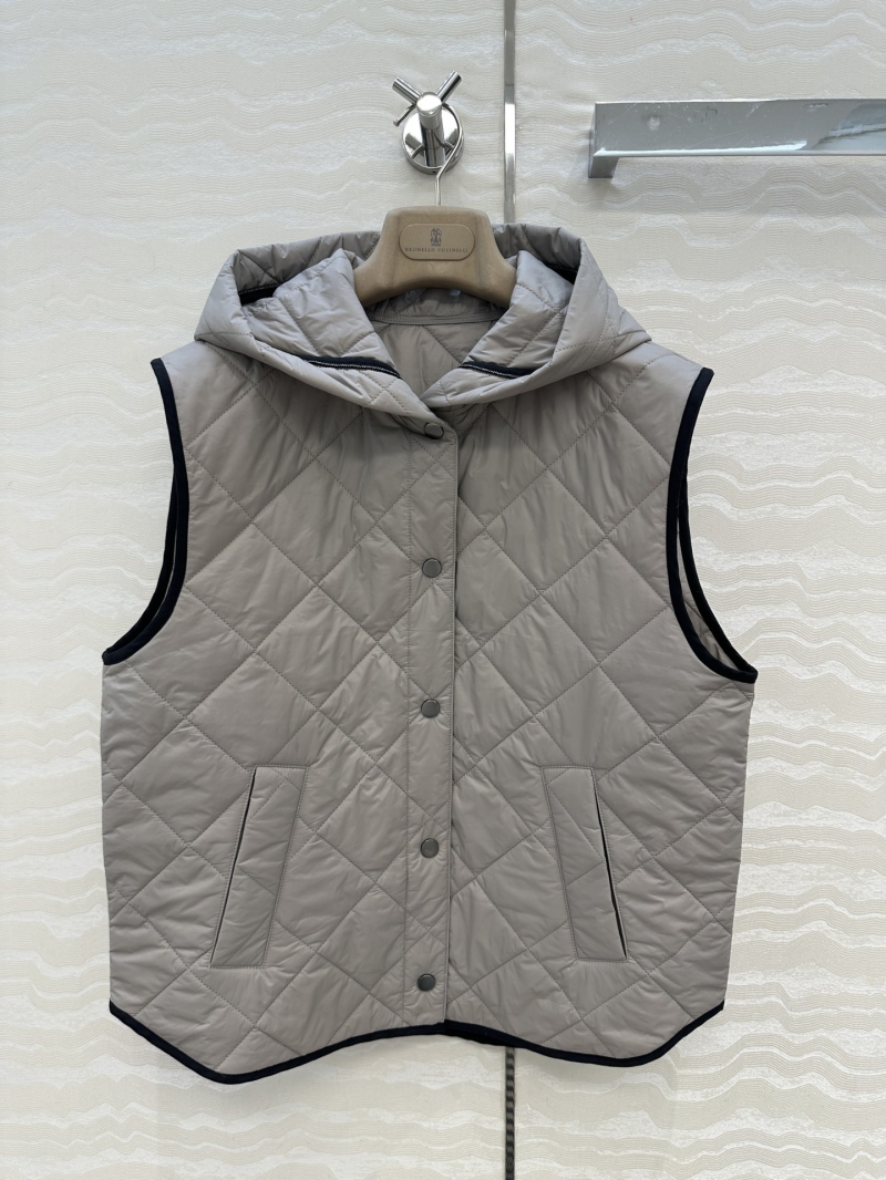 Brunello Cucinelli Grey Diamond-Quilted Cotton-Padded Hooded Vest | Memory Silk Fabric | Tailored British-Inspired Layering Piece