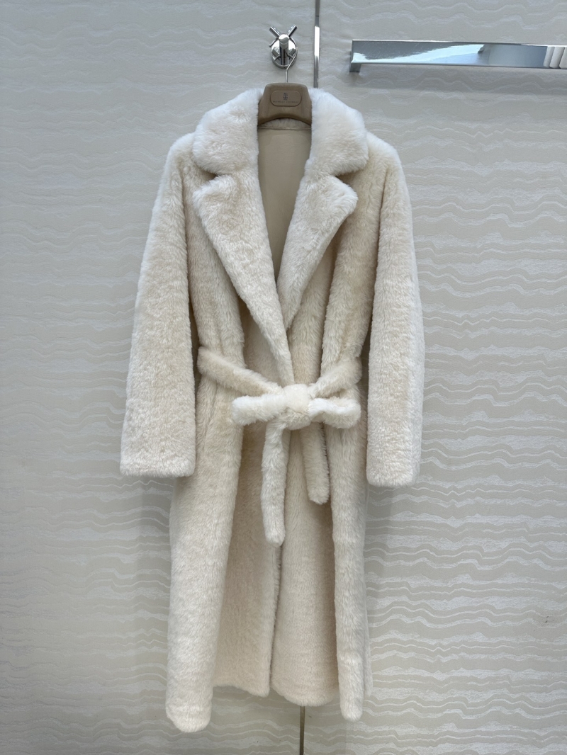 Brunello Cucinelli Luxurious Australian Merino Sheepskin Long Coat with Mink-Inspired Fur | Exclusive Limited Edition Creme
