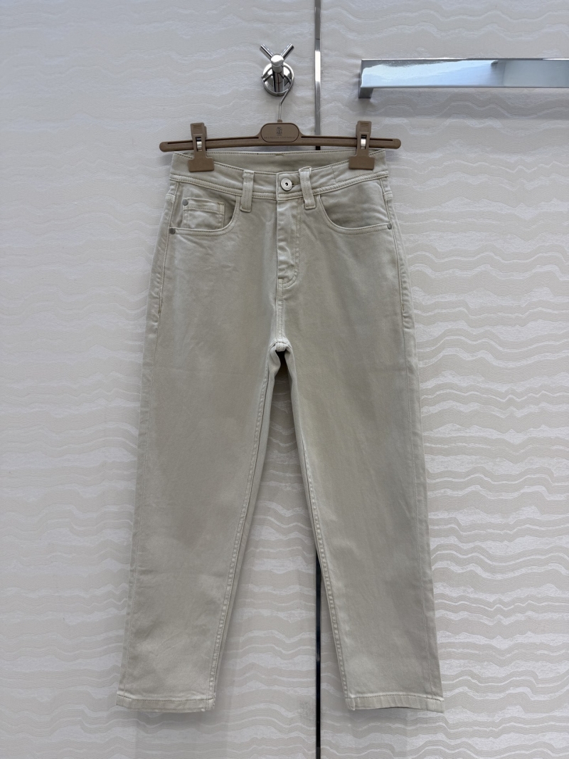 Brunello Cucinelli Premium Imported Denim Straight-Leg Nine-Point Jeans in Natural Sand