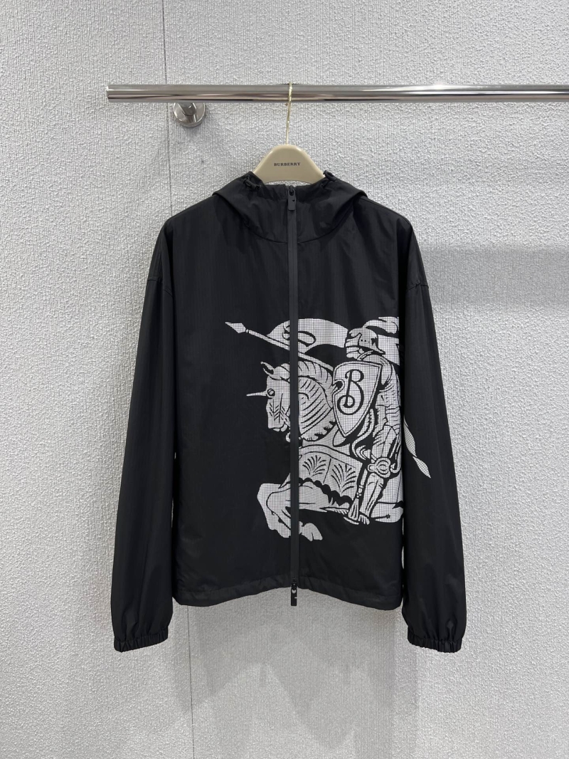 Burberry 25FW Equestrian Knight Emblem Print Nylon Jacket in Black