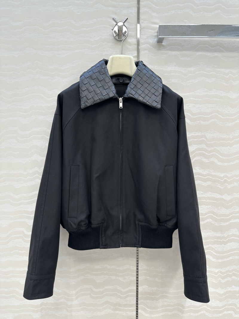 Bottega Veneta Luxe Early Autumn Jacket in Black - 100% Lambskin with Detachable Handwoven Collar