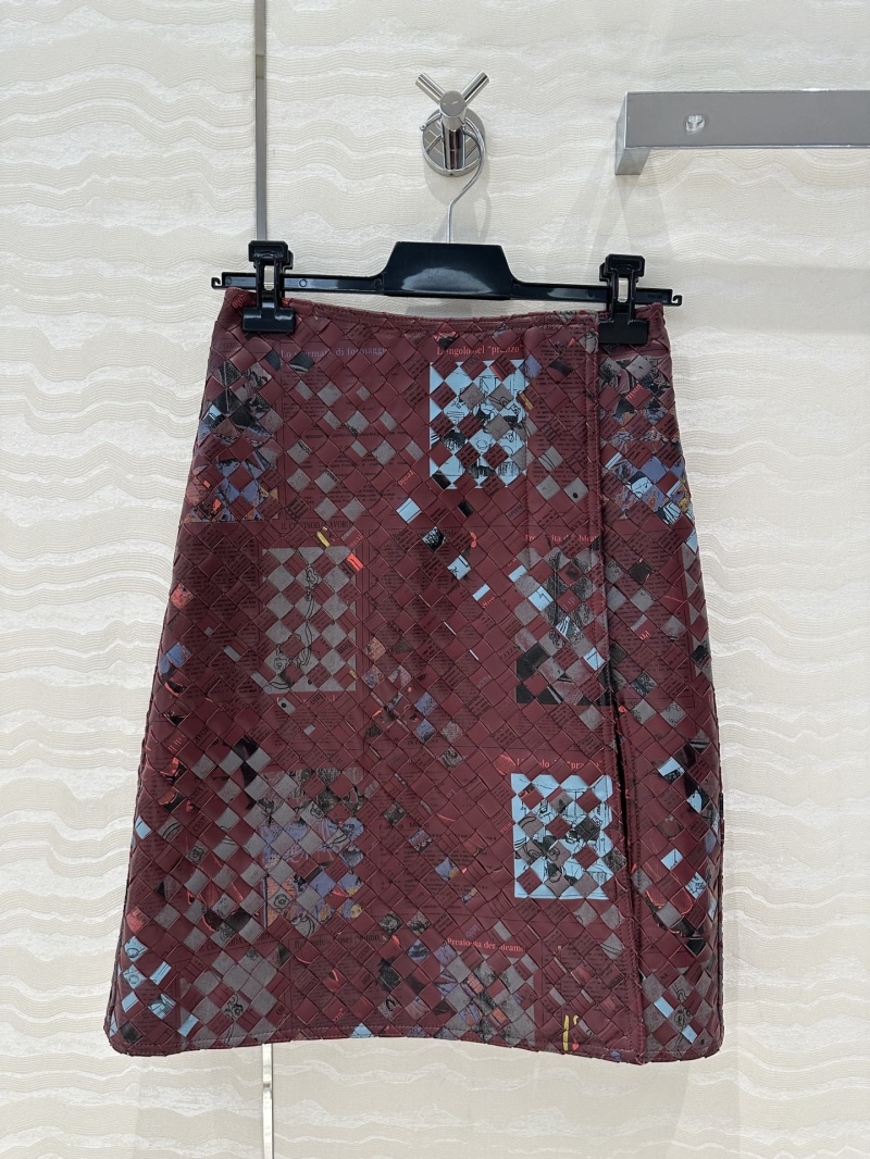 Bottega Veneta Exclusive Limited Edition Graffiti Newspaper Print Split Design Wine Red Woven Leather Midi Skirt