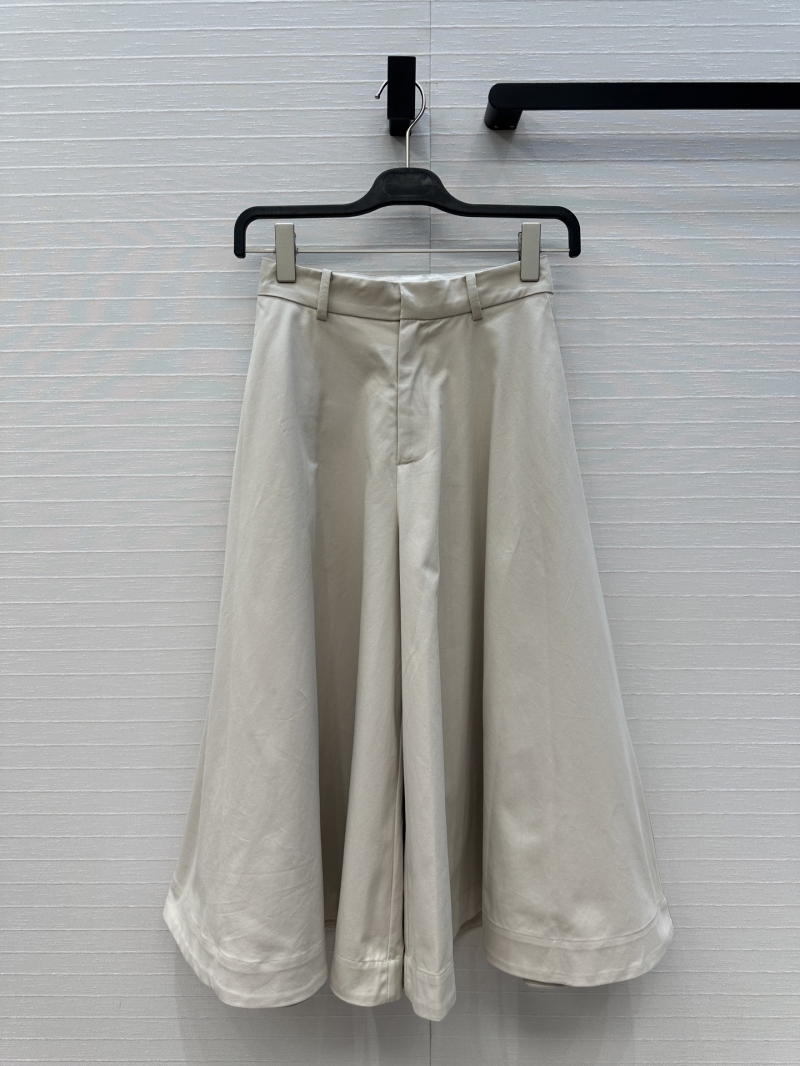 Bottega Veneta Luxe High-Waisted A-Line Skirt - Effortless Elegance for Everyday Wear