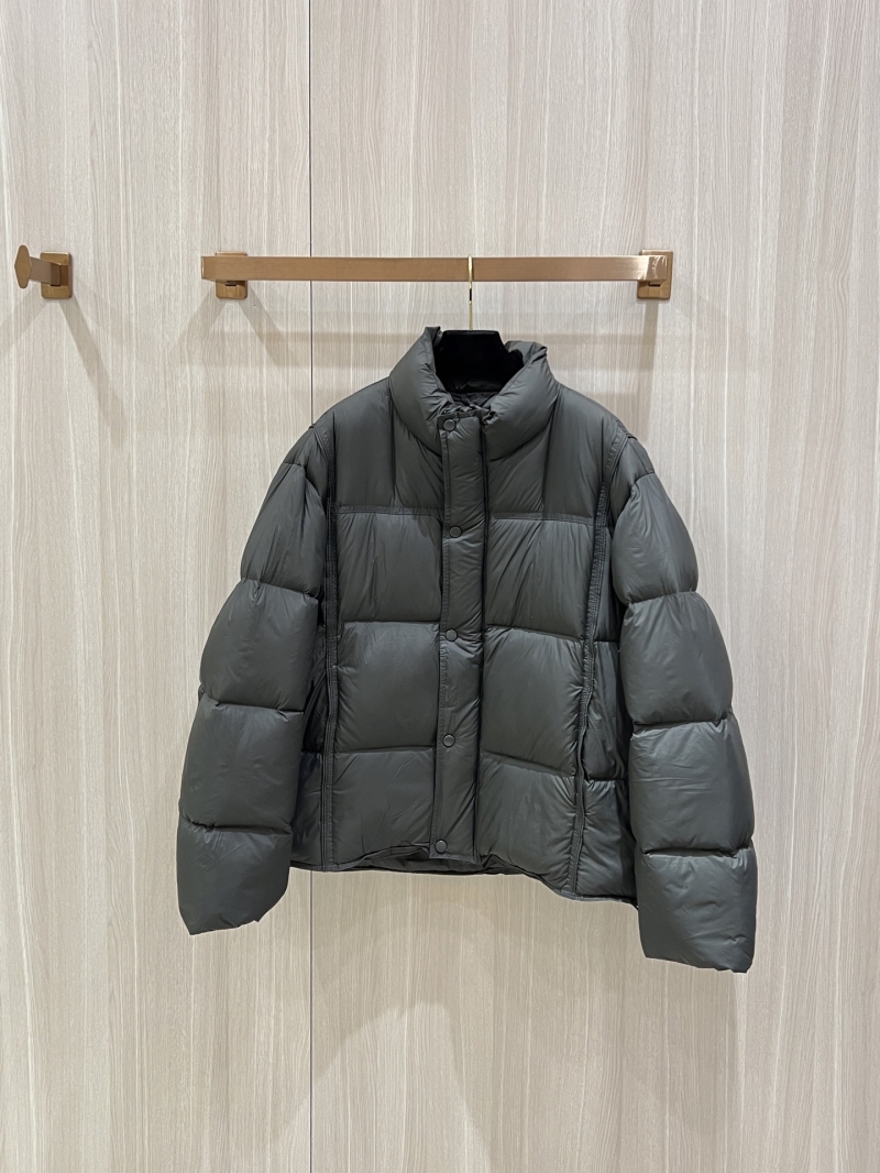 Bottega Veneta Matte Green Quilted Puffer Jacket - Signature 90% Duck Down Elevated Outerwear