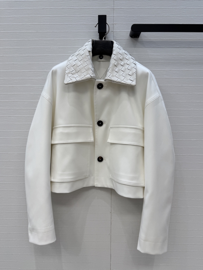 Bottega Veneta 100% Lambskin Woven Collar Wool-Blend Cropped Barn Jacket in Cream