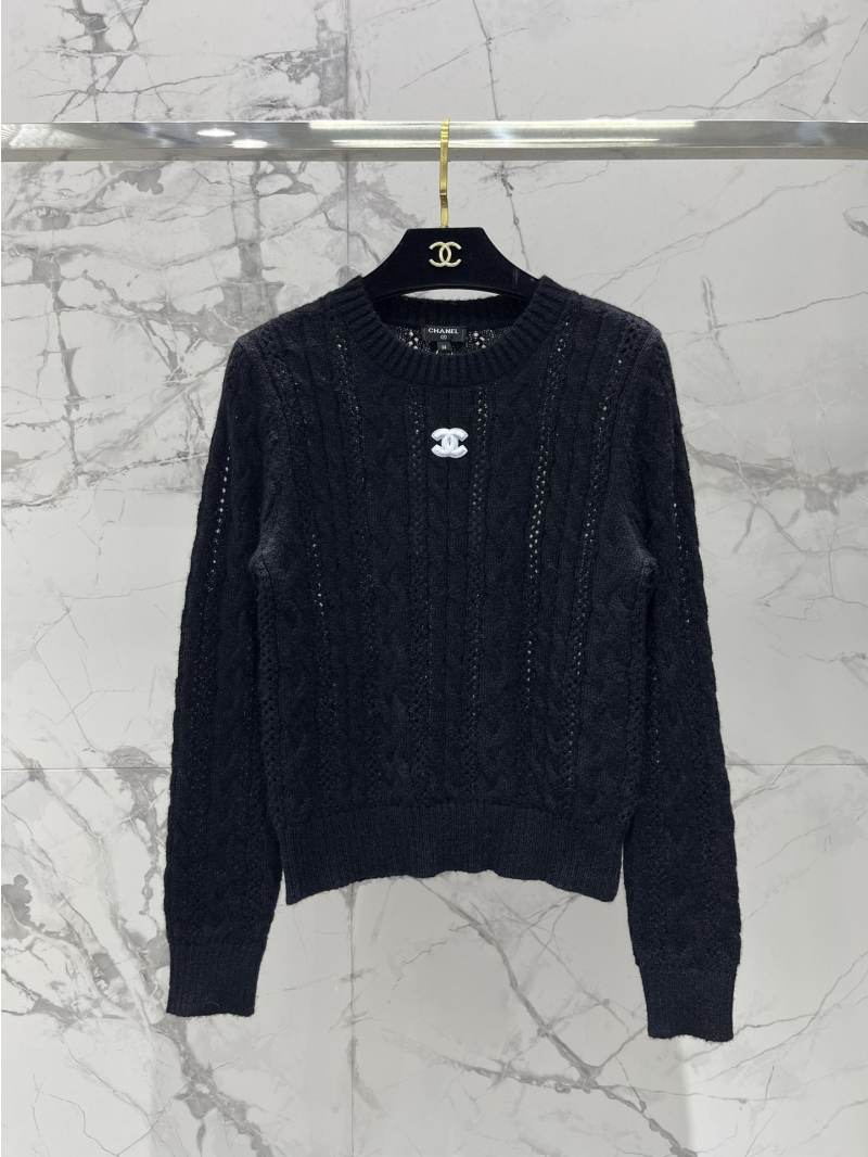 CHANEL Classic Cable-Knit Openwork Wool Long Sleeve in Black