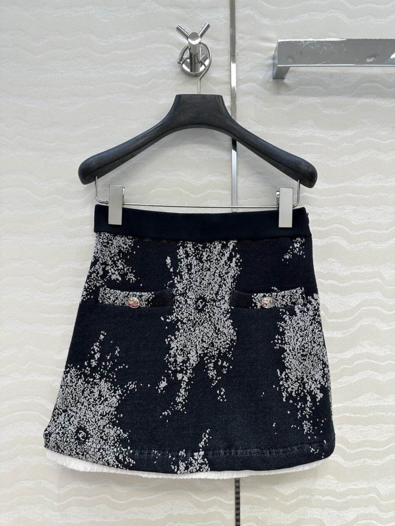 Chanel Coco Girl 25B Firework Mini Skirt - Luxe Jacquard Cotton Fleece, Dual Pocket Detail, Timeless Elegance