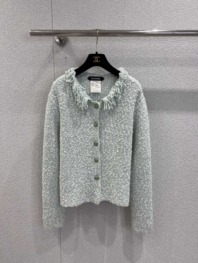 Chanel 25B Métiers d'Art Fringed Collar Dopamine Knit Cardigan in Soft Green