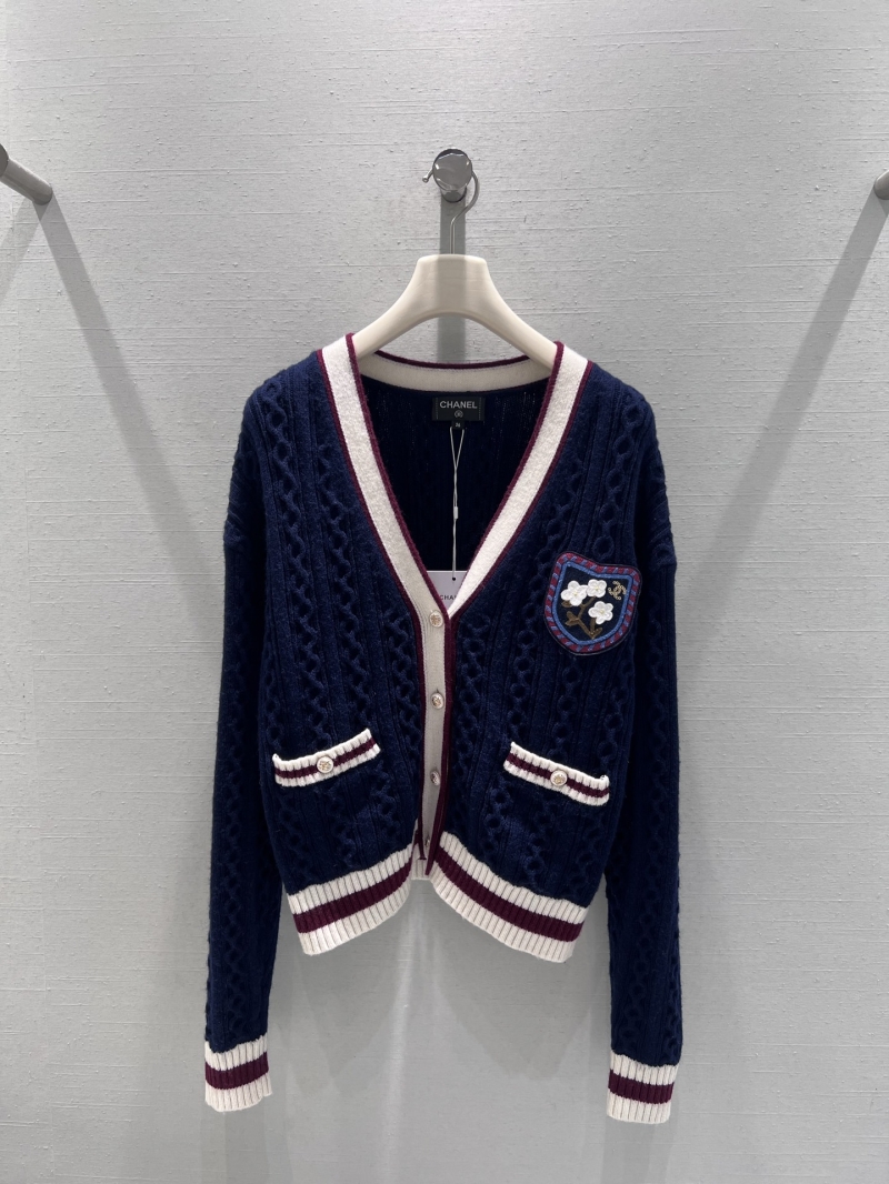 Chanel 2025 Fall/Winter Métiers d'Art Collection Navy Blue Floral Embroidered Wool Blend Cardigan
