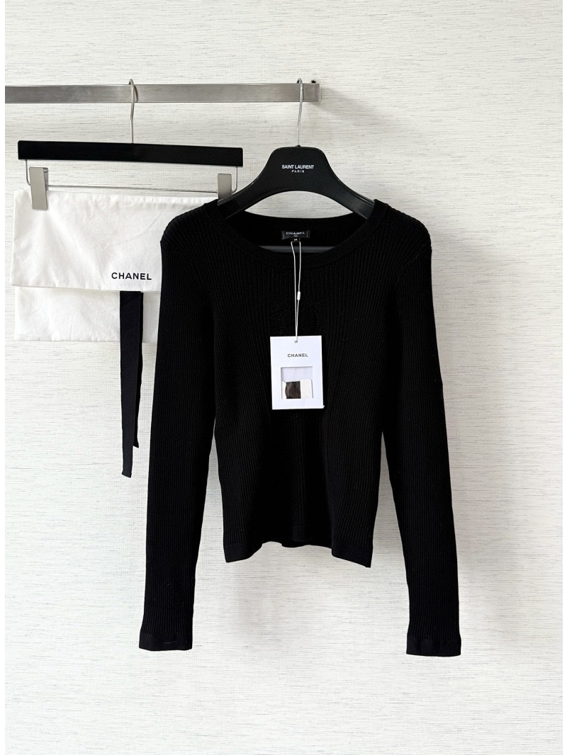Chanel Black Ribbed Knit Crop Top | Fine-Gauge, Long Sleeve, Cropped Fit