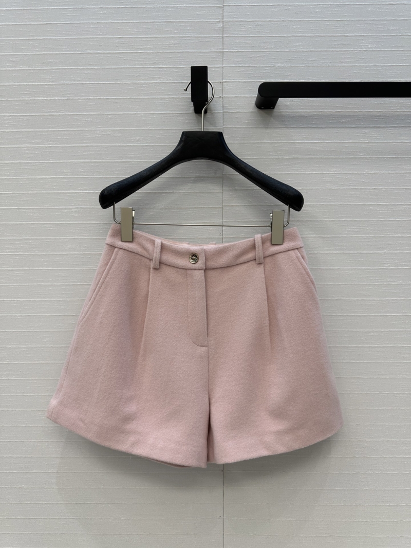 Chanel Elegant Wool Short Pants – Pleated Straight-Leg, Camellia Jacquard Lining
