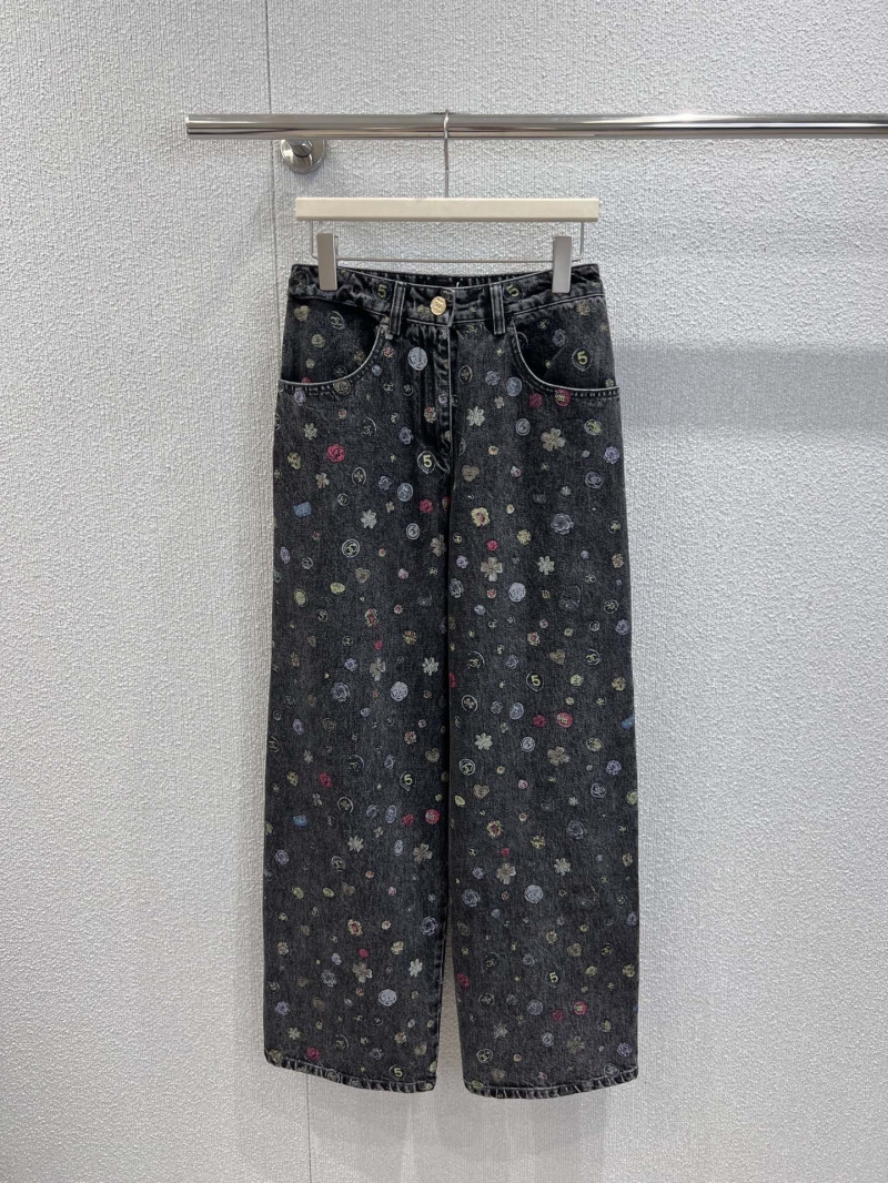 Chanel 25B Atelier Graffiti Wide-Leg Jeans | High-Waisted, Black-Gray Washed Denim with Playful All-Over Print