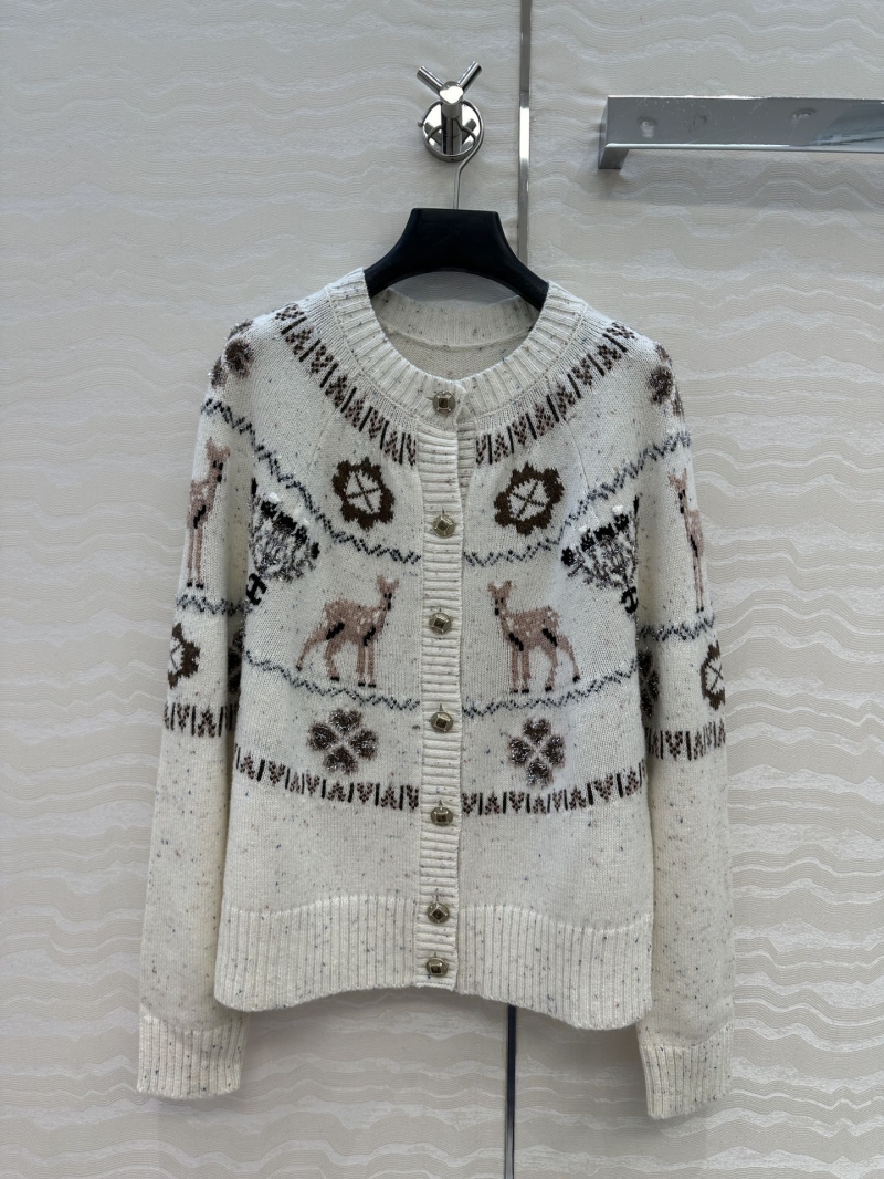 Chanel Limited Edition 25N Coconeige Ski Collection Cardigan – White | Custom Wool Yarn, Fair Isle Intarsia, Metal Buttons
