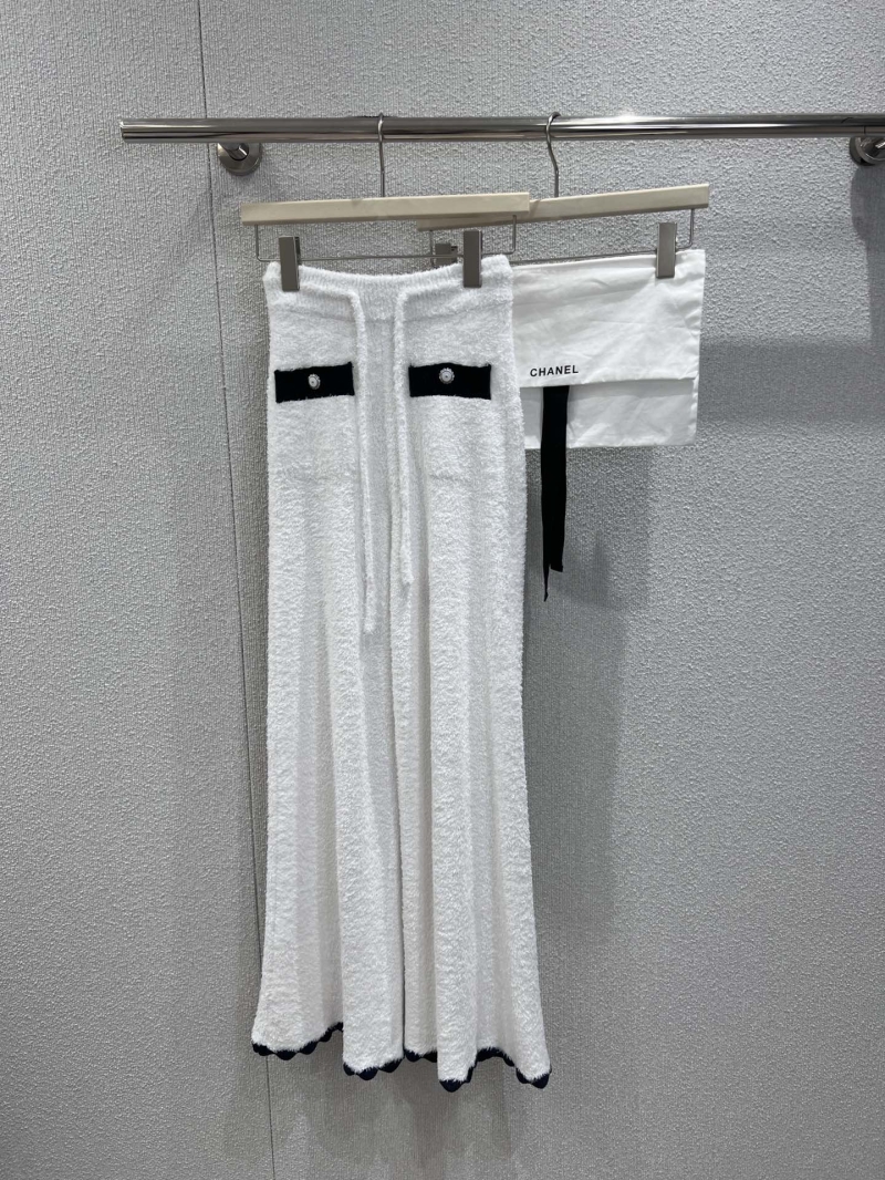 Chanel Scalloped Hem Toweling Wide-Leg Pants in White/Black