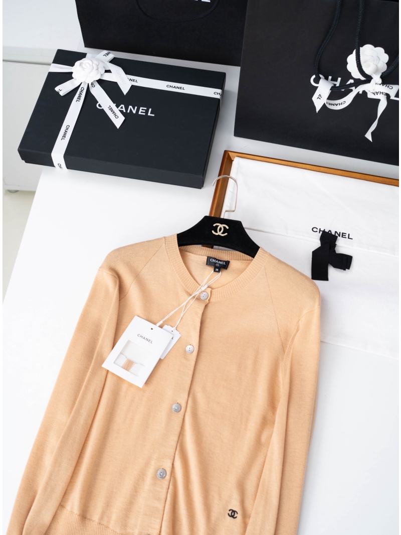 Chanel Cashmere Silk Blend Knit Cardigan - Elegant Khaki Apricot