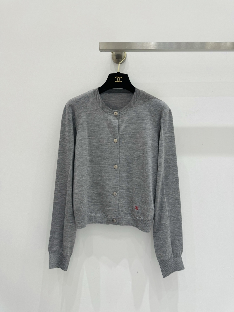 Chanel Cashmere Silk 16-Gauge Fine Knit Cardigan in Heathered Grey
