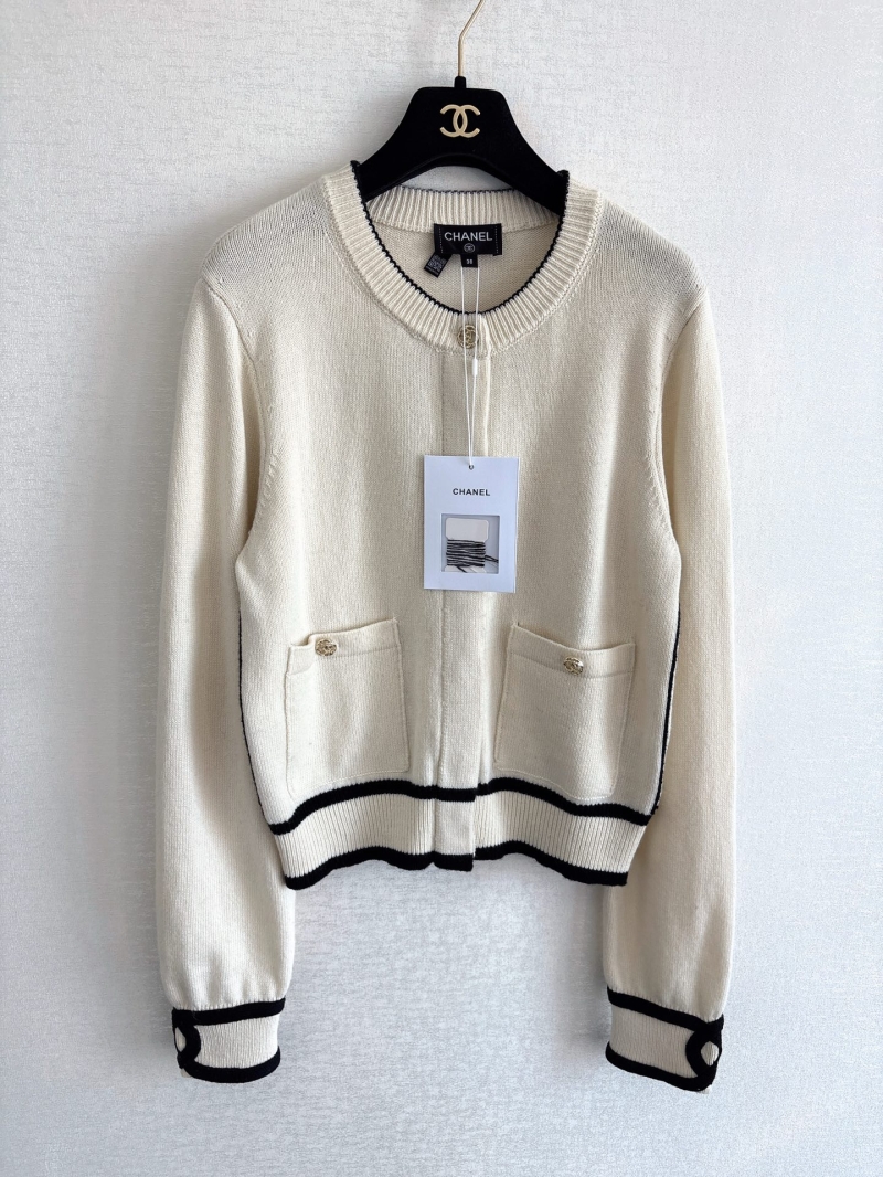 Chanel Exquisite Cashmere Knit Cardigan - Ivory and Black Contrast with Gold CC Buttons