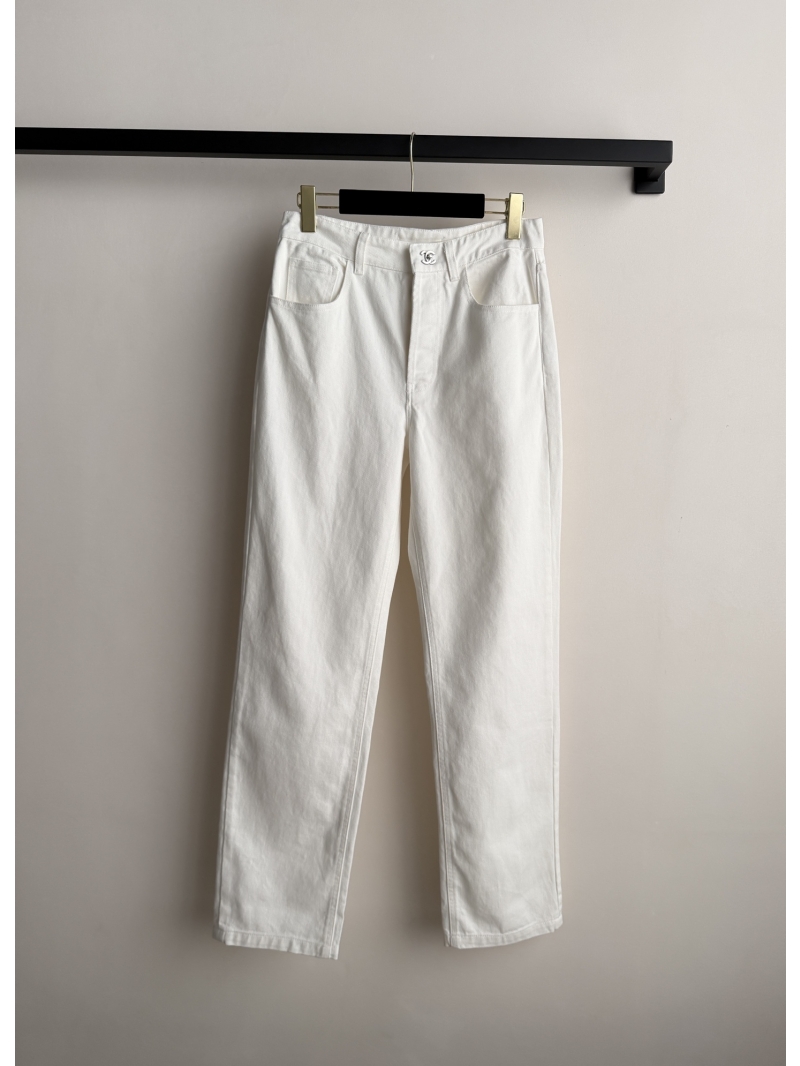 Chanel High-Waisted Straight-Leg Denim Jeans in Cream White