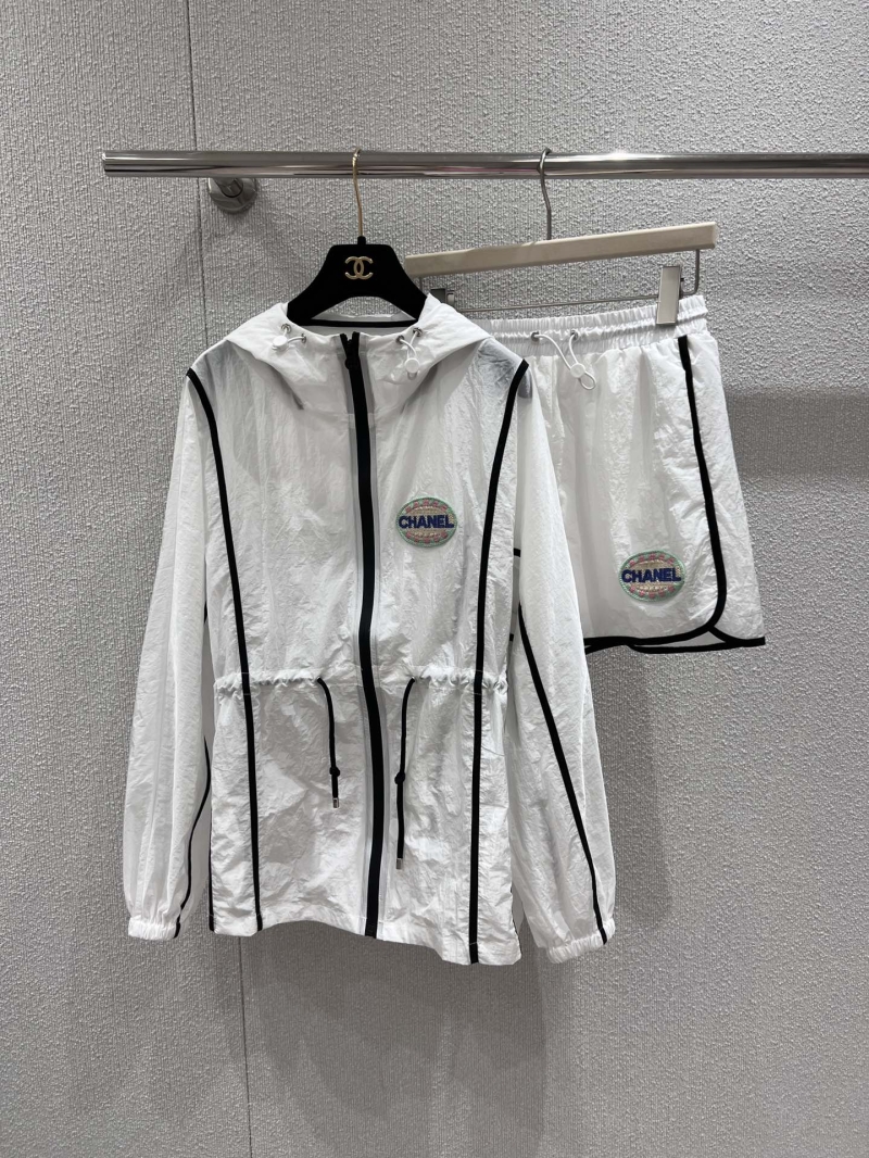 Chanel Spring Summer Zip-Up Hooded Sunscreen Jacket & Shorts Set - Exclusive Colorblock Design