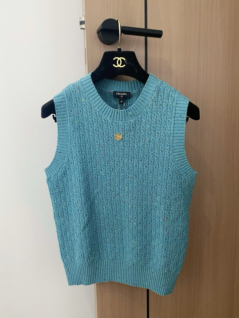 Chanel Green Vest - Luxe Breathable Fabric with Logo Accent