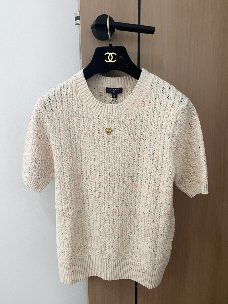 Chanel Off-White Short Sleeve Top - Luxe Breathable Elegance