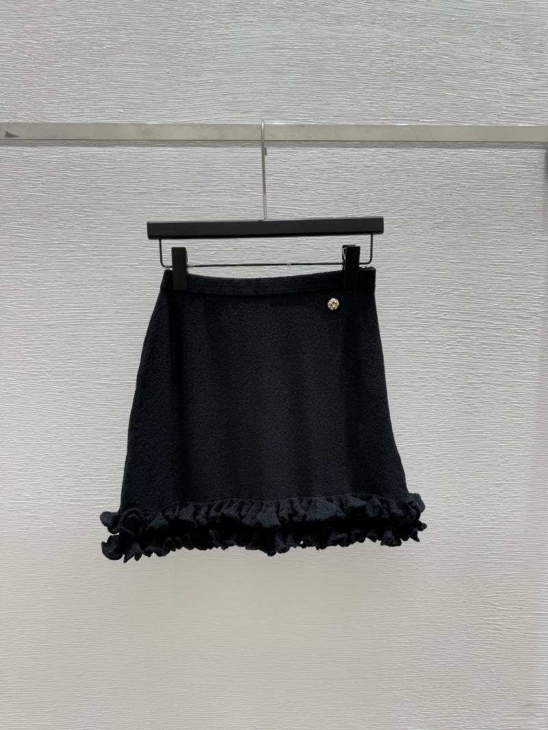 Chanel Early Autumn Pure Knit Lace-Trim Midi Skirt - Elegant & Luxe