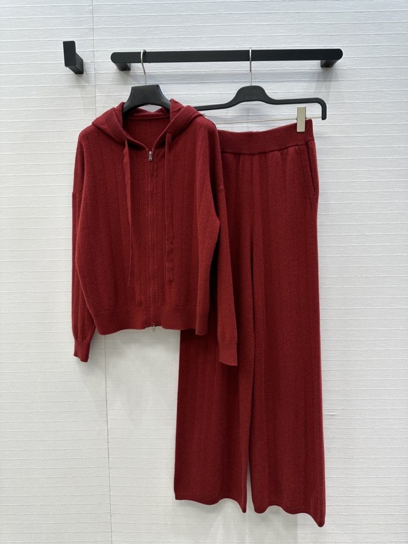 Mamara Exclusive New Arrival: Luxe Old Money Cashmere-Like Knit Hoodie & Pant Set in Deep Burgundy