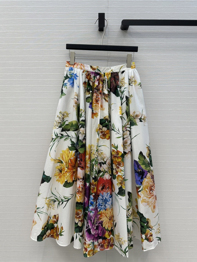 Dolce & Gabbana Spring 2024 Sicilian Dream Floral Midi Skirt - Elegant Luxe Design