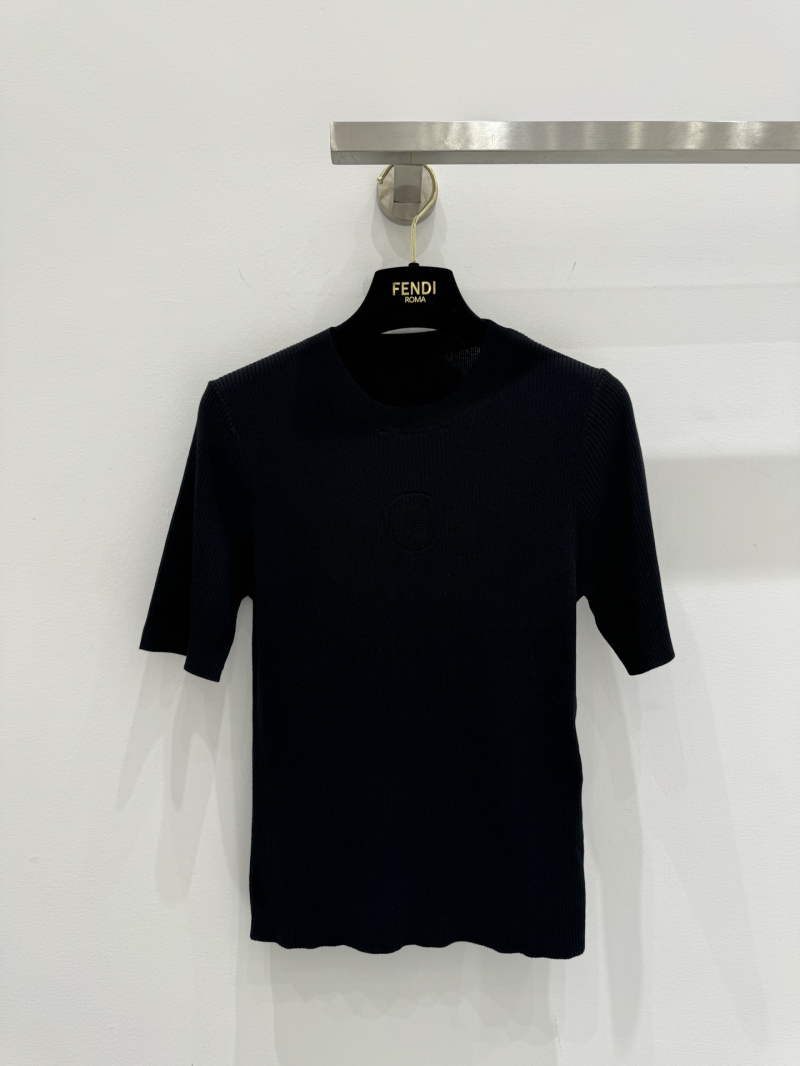 Fendi Spring/Summer 2025 Slim-Fit Knitted Short Sleeve Top - Iconic FF Logo Intarsia, Elegant & Curve-Enhancing