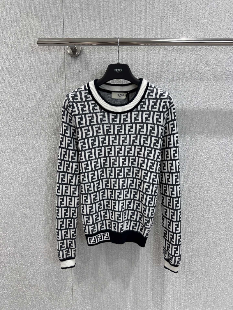 Fendi Early Fall Classic FF Monogram Knit Sweater in Black