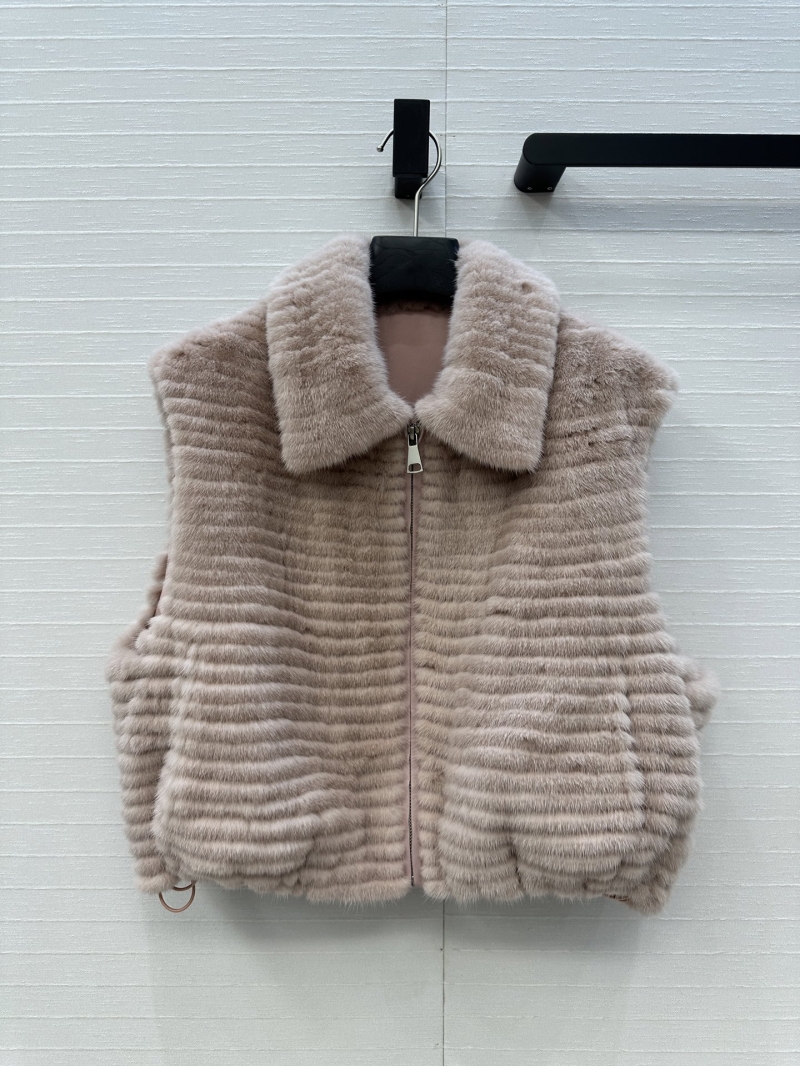 Fendi FF Luxe Mink Fur Vest - Vintage Elegance with Adjustable Hem