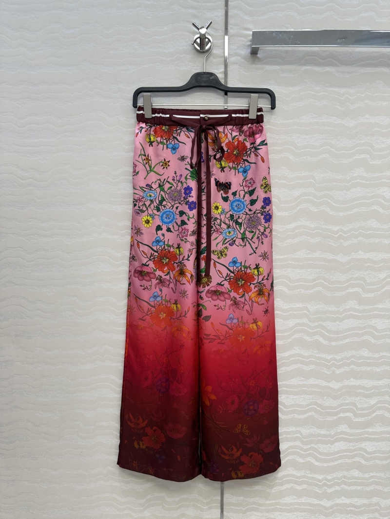 Gucci GG Romantic Vacation Print Silk Straight-Leg Pants