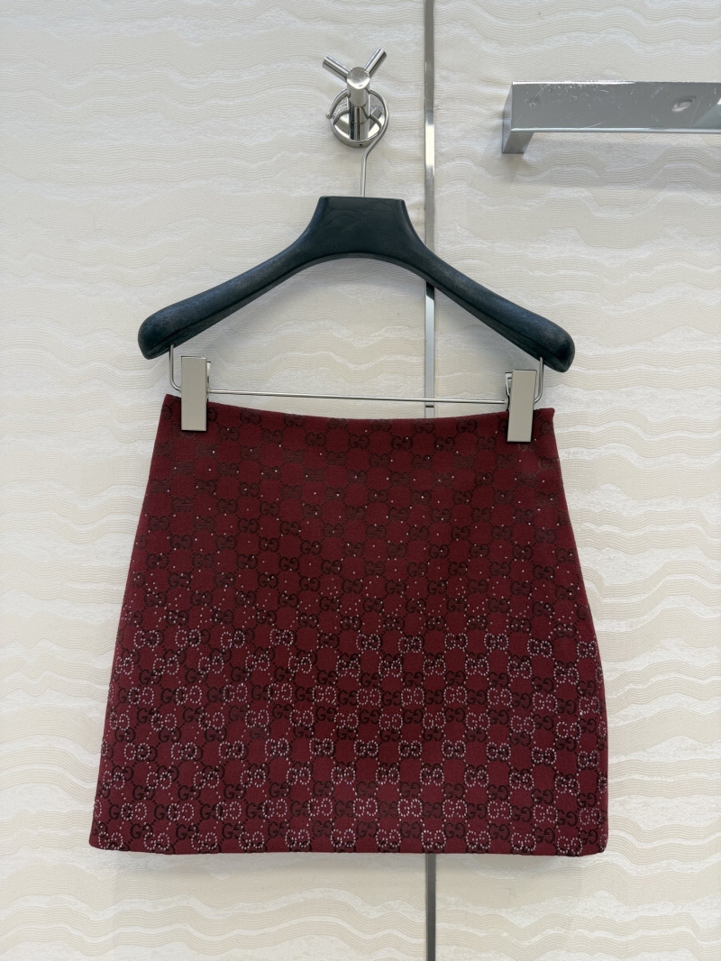 Gucci GG Sparkle Autumn/Winter Collection Christmas Red Crystal-Embellished GG Monogram Jacquard Mini Skirt