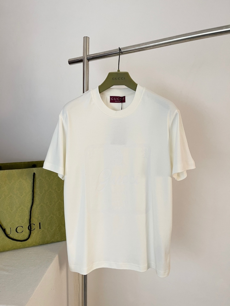 Gucci Embossed Crest Ivory Cotton T-Shirt - Exquisite Unisex Luxury Tee