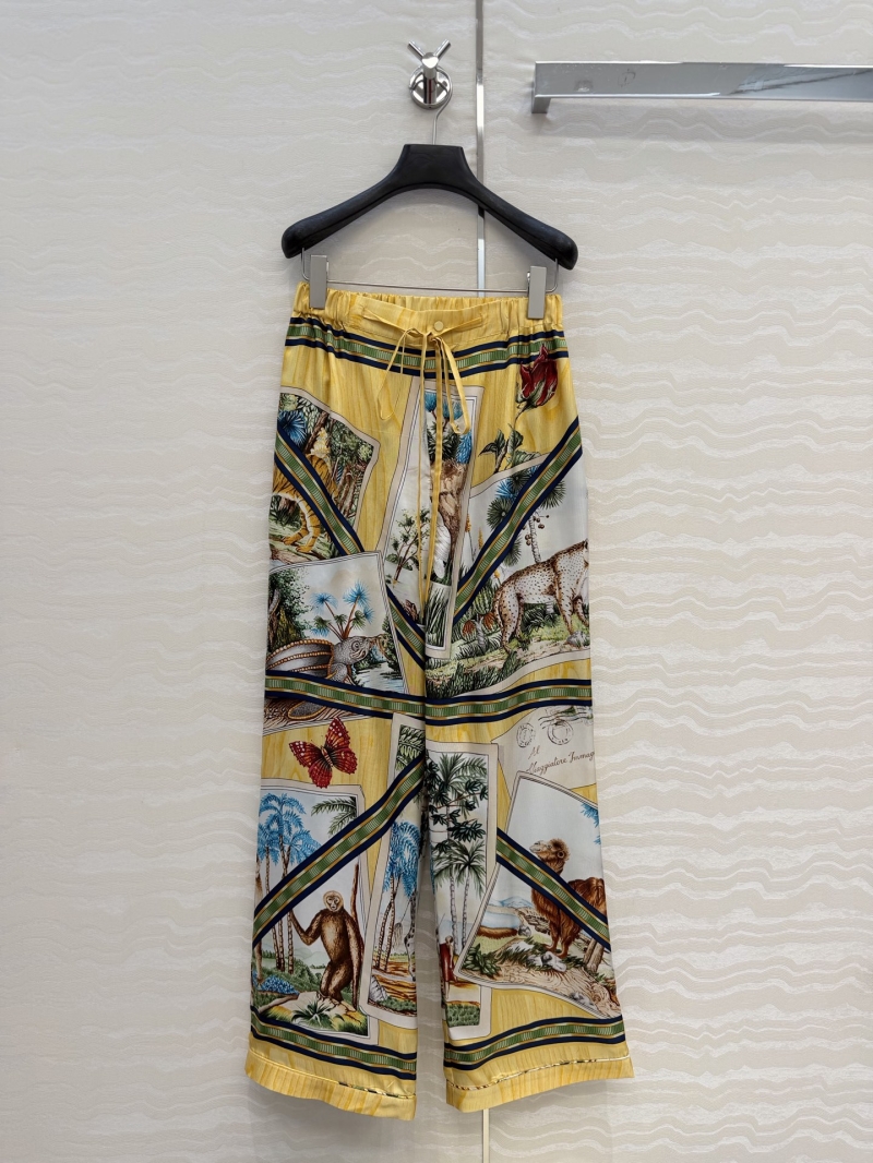 Gucci 100% Silk Twill Animal Jungle Print Straight-Leg Trousers in Yellow