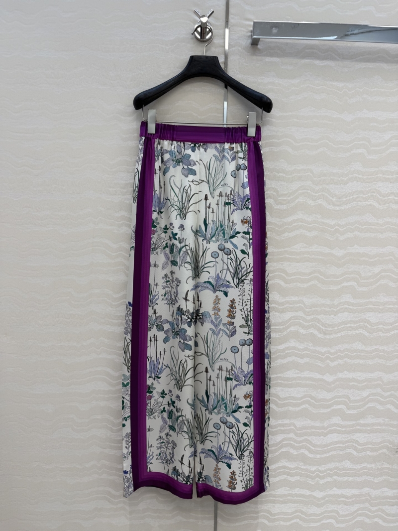 Gucci 100% Silk Twill Monet"s Garden Floral Wide-Leg Trousers in Cream and Purple