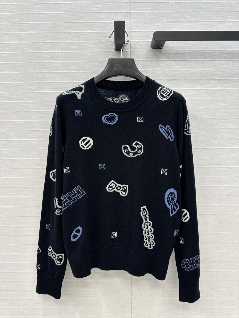 Hermès Elegant Jacquard Long-Sleeve Top in Black - Luxe Cashmere Blend