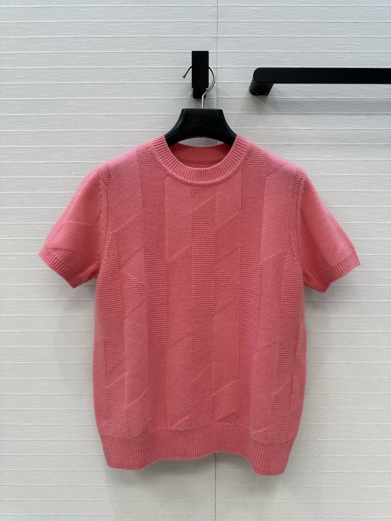 Hermès Early Fall Collection Classic Round Neck Short Sleeve Cashmere Top in Coral Pink