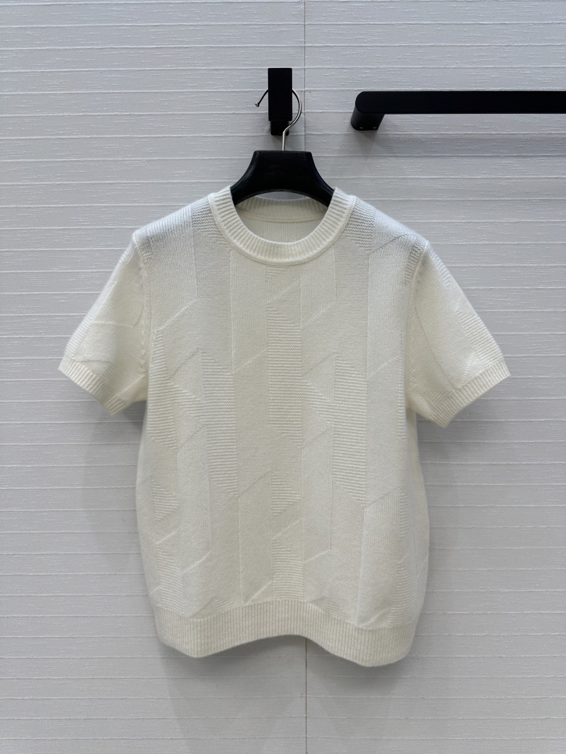 Hermès Early Fall Classic Round Neck Cashmere Top in White