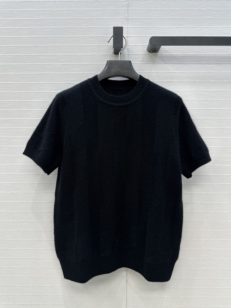 Hermès Early Fall Classic Round Neck Short Sleeve Cashmere Top in Exclusive Black