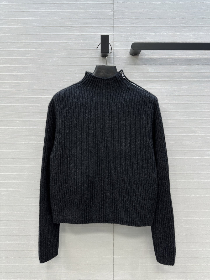 Hermès Ribbed Cashmere Sweater in Black, Stand Collar with Side Zipper, Cropped Fit