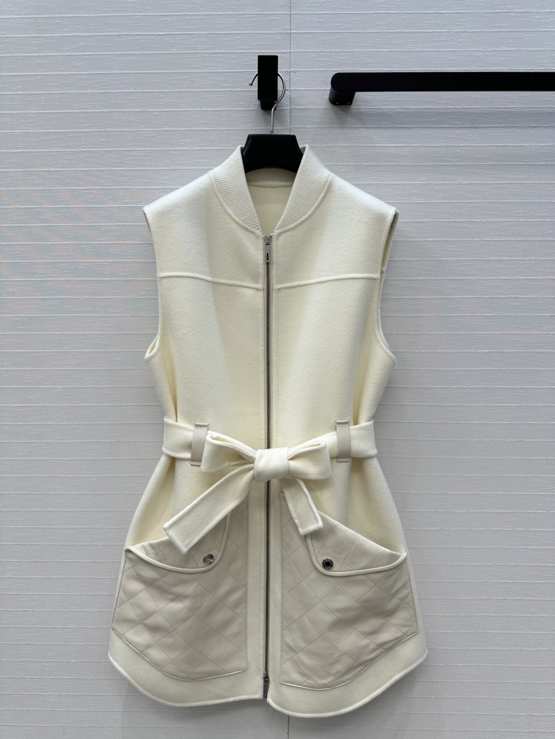 Hermès Limited Edition Wool Zip-Up Vest in Cream — Quilted Pockets & Bow Detail
