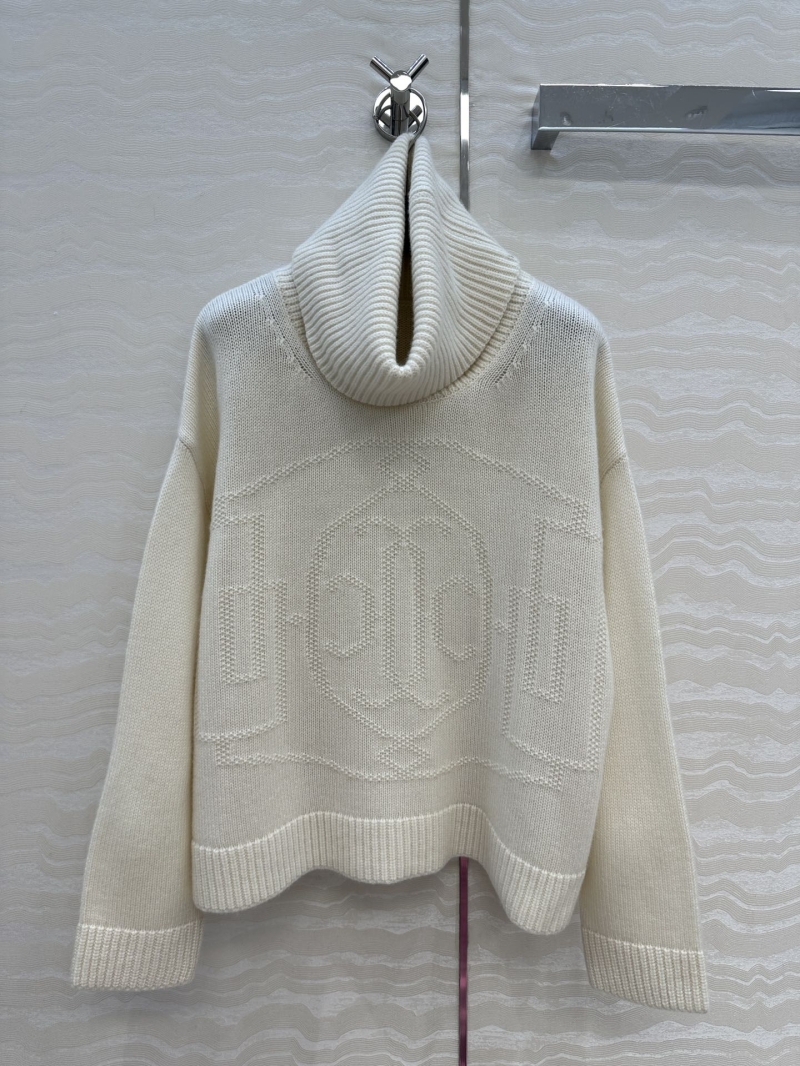 Hermes High-Neck Cashmere Sweater – Cropped Slouchy Turtleneck, Minimalist Luxury, Swiss Knit Logo