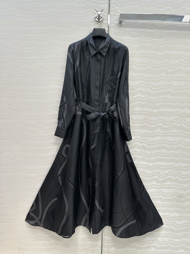 Hermes 25S Early Autumn Black Shirt-Collar Twill Silk Maxi Dress with Palefroi Remix Print