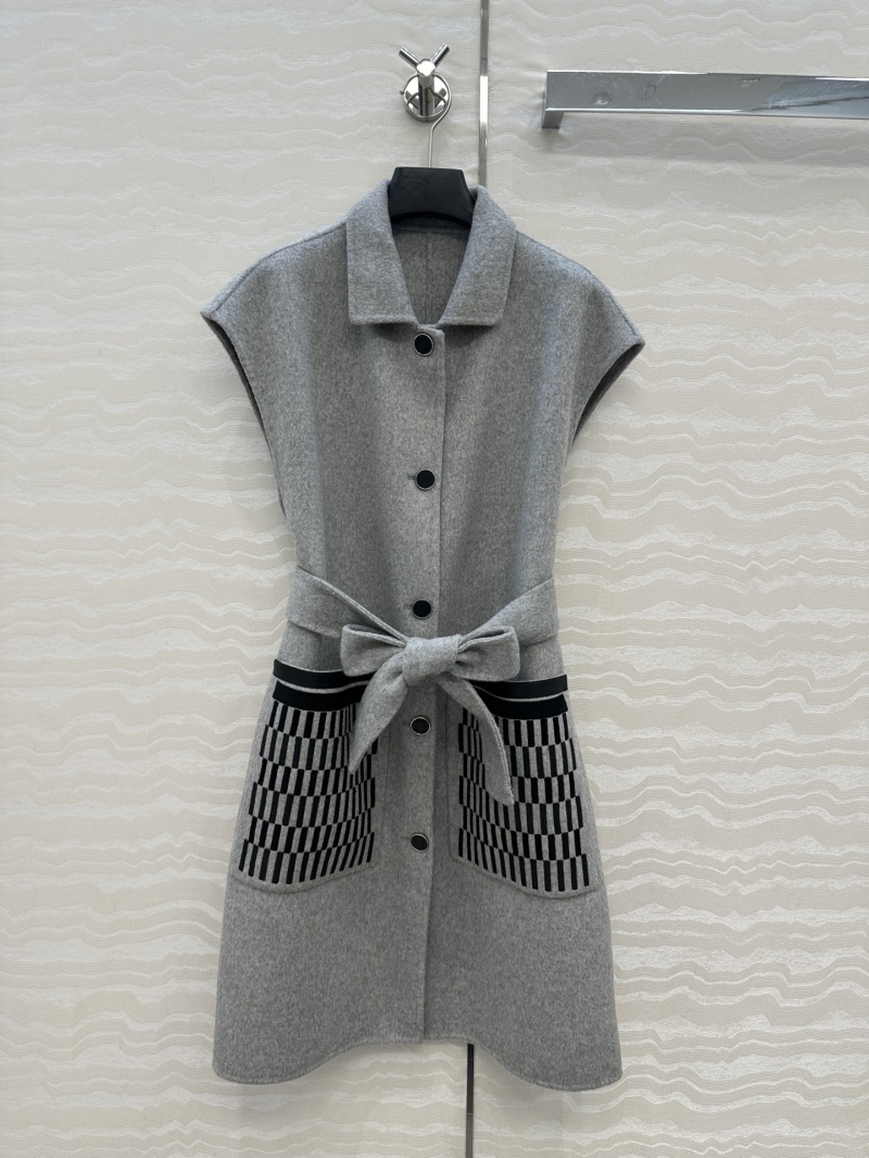 Hermes Gray Wool-Blend Vest Coat – Handcrafted Double-Faced Cashmere & Wool Sleeveless Layering Piece