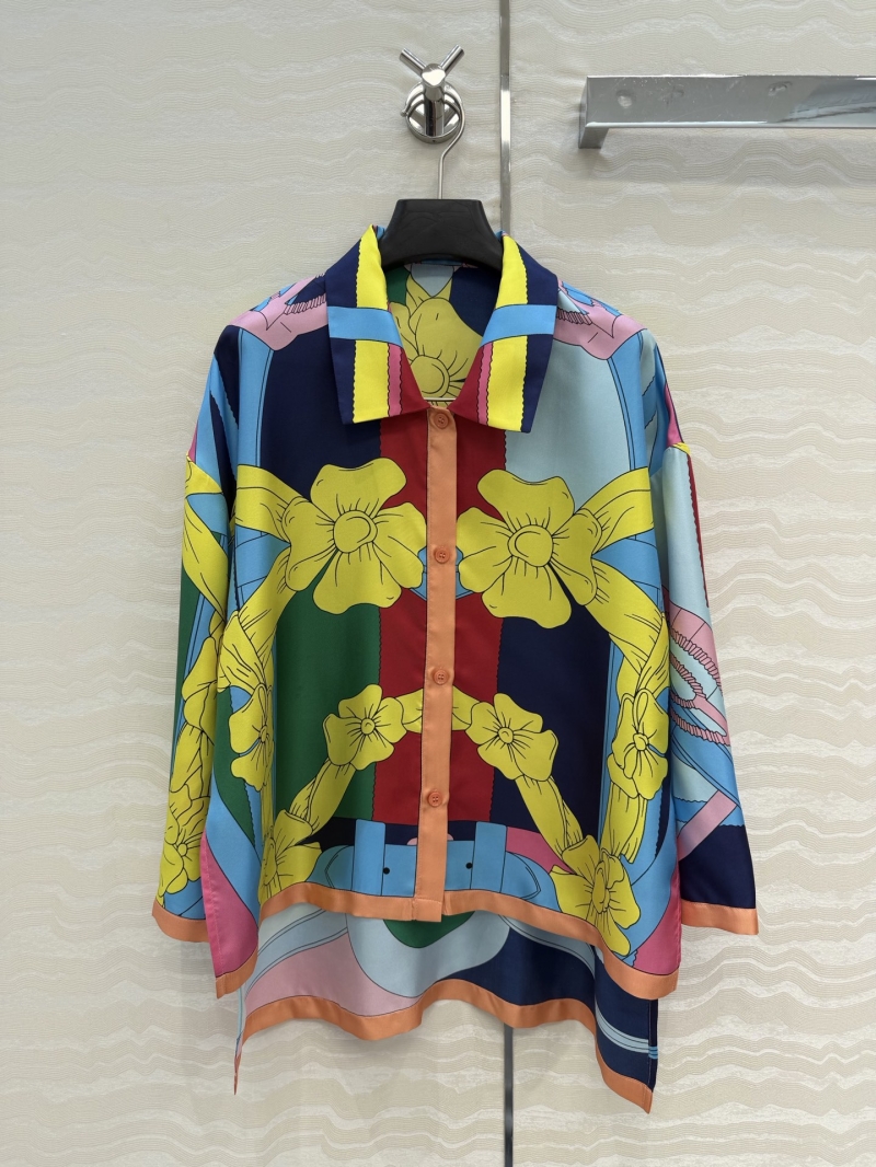 Hermes Opulent Silk Twill Blouse: Engineered Floral Print, Relaxed Fit & High-Low Hem