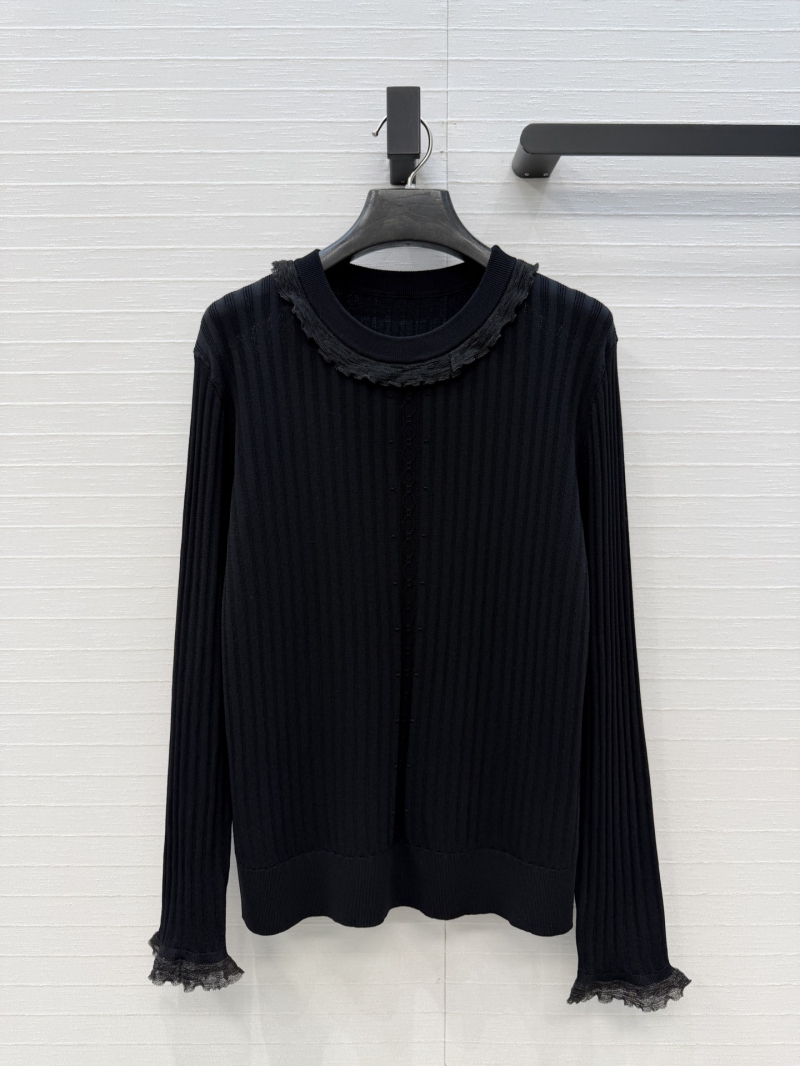 Herm&egrave;s Signature Ribbed Knit Ruffle Trim Chain-Cable Pullover Top in Black