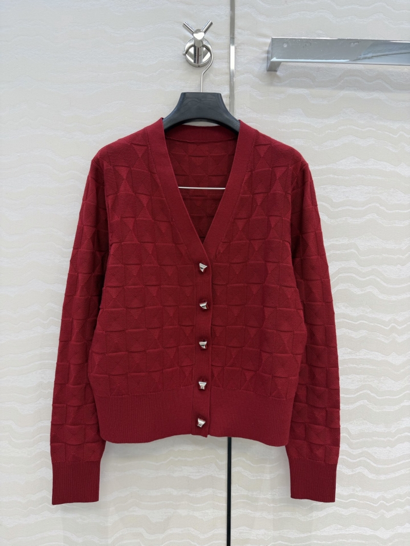 Hermes 100% Merino Wool 3D Jacquard V-Neck Cardigan in Deep Red
