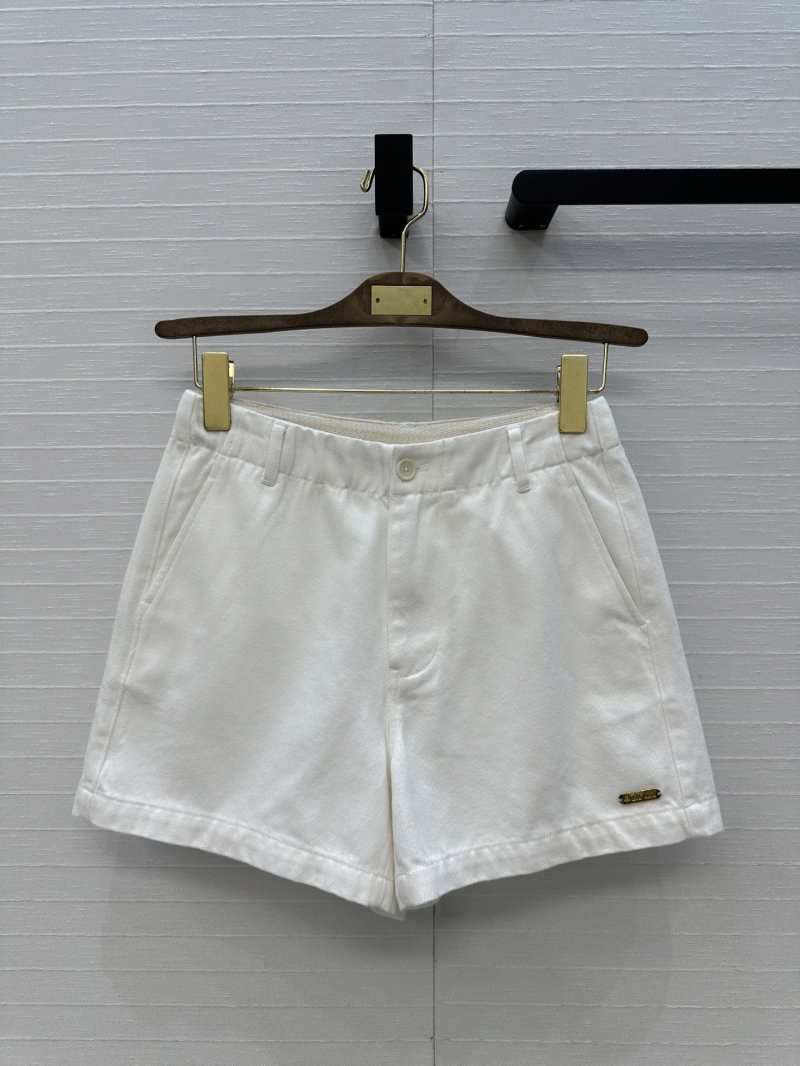 Loro Piana Classic White Straight-Leg Shorts - Luxe Casual Style
